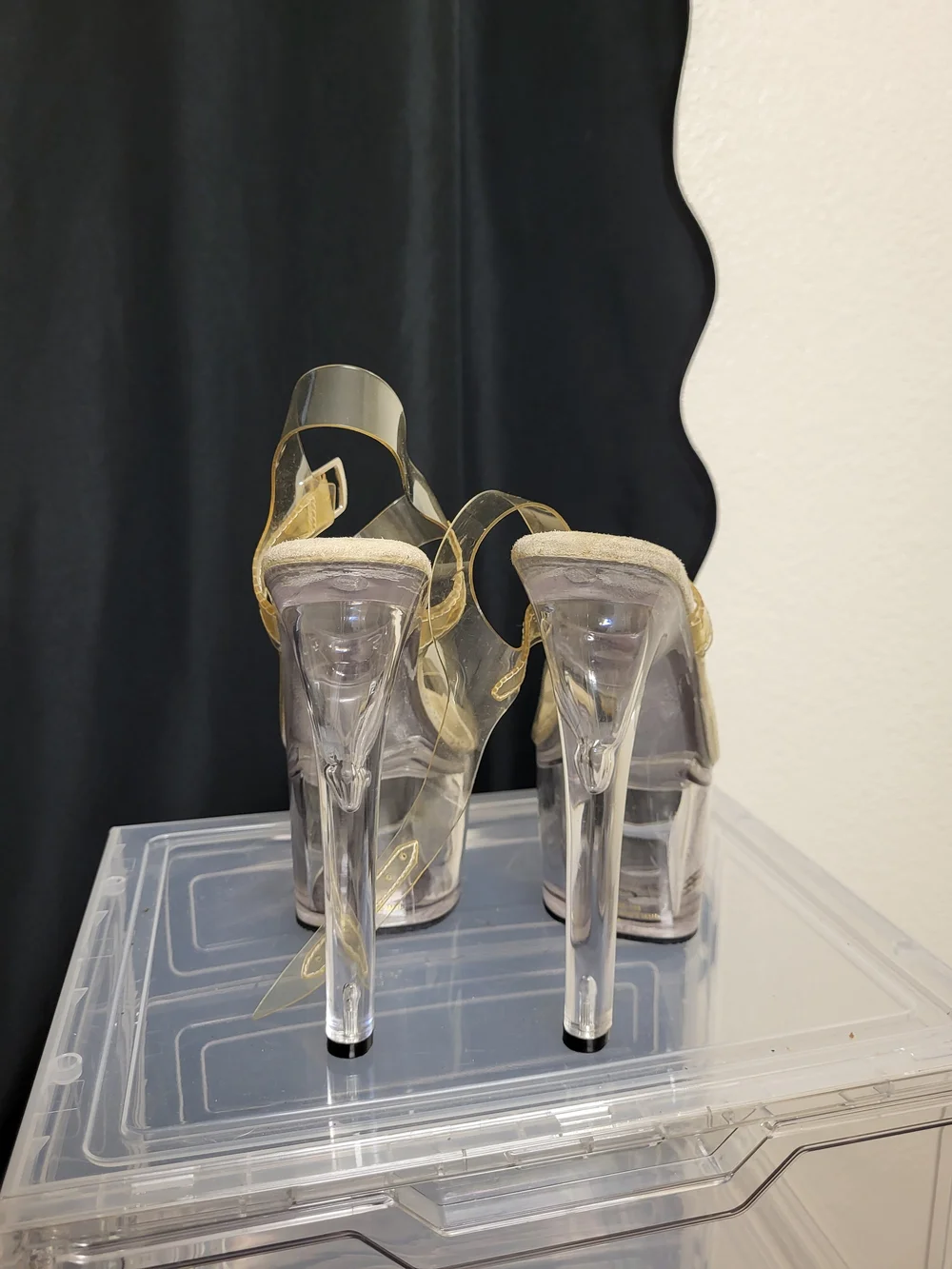 N/A elegant clear